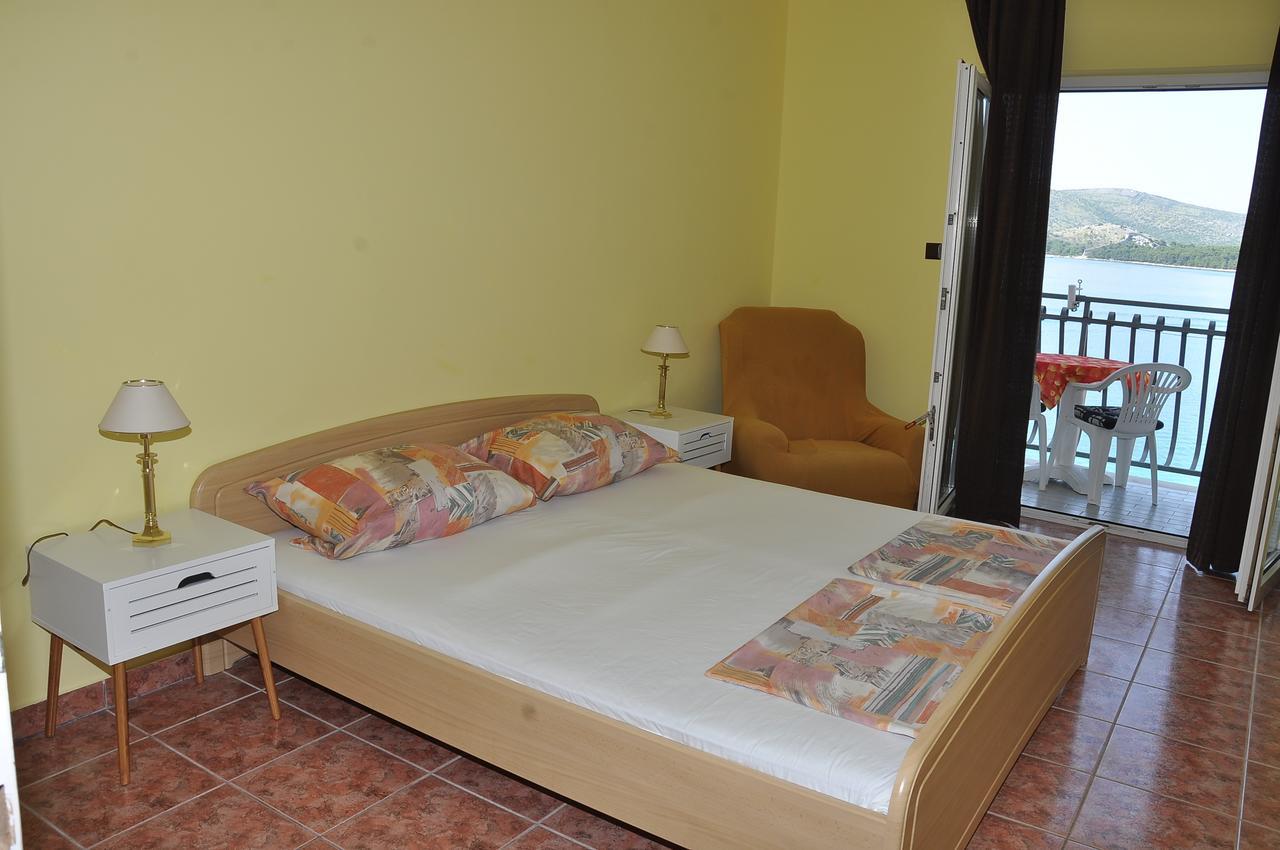 Apartments Pralija Mile Zaboric Exterior photo